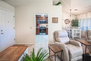 Photo #6: 2770448 Listing