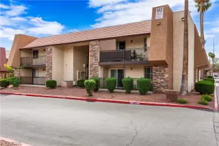 Photo #2: 2770555 Listing 