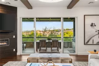 Photo #5: 2770632 Listing