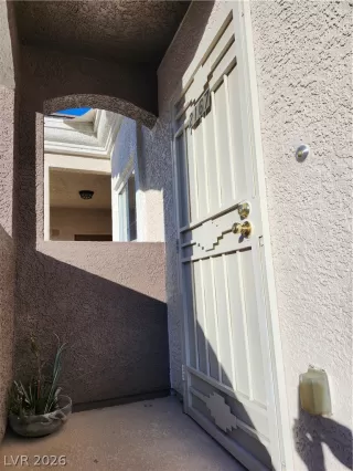 Photo #5: 2770635 Listing