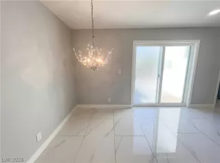 Photo #5: 2770672 Listing