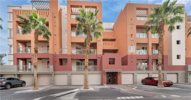 MLS: 2770747 Condo For Sale