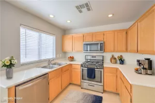 Photo #4: 2770790 Listing 