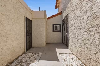 Photo #5: 2770800 Listing 