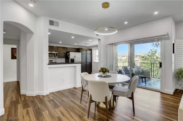 MLS: 2770806 Condo For Sale