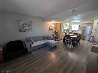 Photo #3: 2770813 Listing 