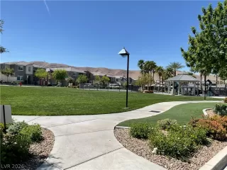 Photo #5: 2770828 Listing 