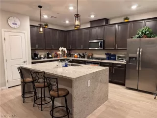 Photo #1: 2770847 Listing 