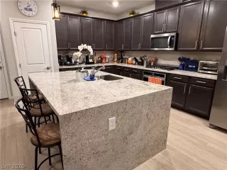 Photo #2: 2770847 Listing 