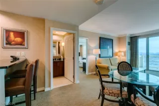 Photo #5: 2770894 Listing 