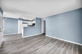 Photo #5: 2770920 Listing