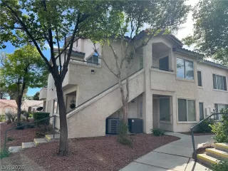 Photo #1: 2770935 Listing 