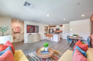 Photo #5: 2770984 Listing 