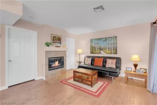 Photo #4: 2771122 Listing