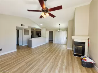 Photo #1: 2771148 Listing