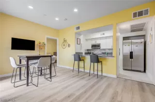 Photo #5: 2771161 Listing 