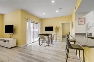 Photo #6: 2771161 Listing 