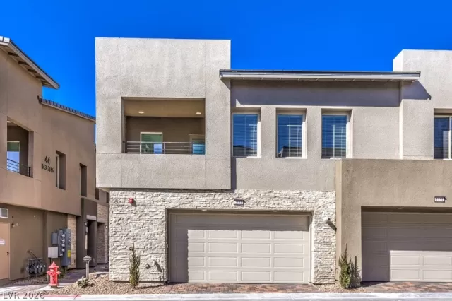 MLS: 2771175 Condo For Sale