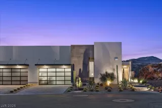 Photo #5: 2771181 Listing 