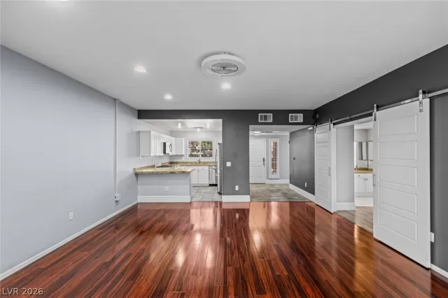 MLS: 2771281 Condo For Sale