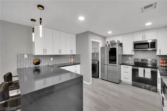 MLS: 2771351 Condo For Sale