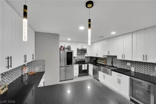 Photo #1: 2771351 Listing