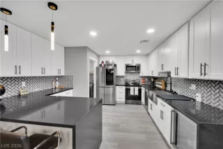 Photo #2: 2771351 Listing