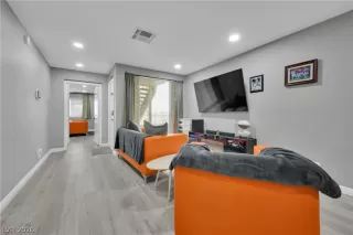 Photo #5: 2771351 Listing