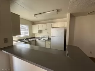 Photo #5: 2771361 Listing 