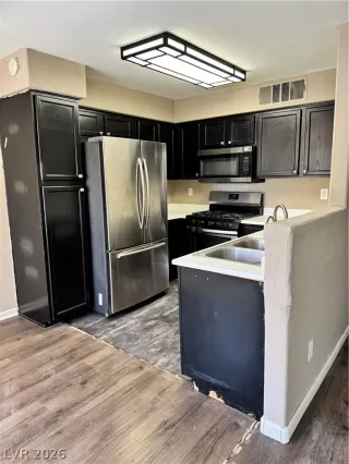 Photo #1: 2771395 Listing