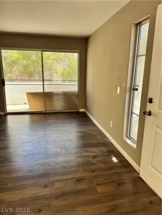 Photo #4: 2771395 Listing