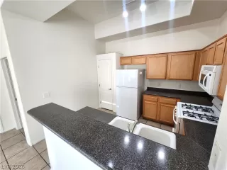 Photo #3: 2771424 Listing