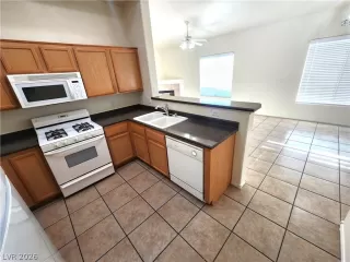 Photo #5: 2771424 Listing