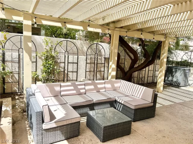 MLS: 2771455 Condo For Sale