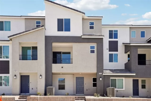 MLS: 2771479 Condo For Sale