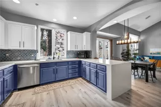 Photo #5: 2771515 Listing 