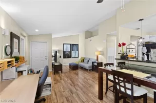 Photo #2: 2771525 Listing