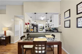 Photo #3: 2771525 Listing