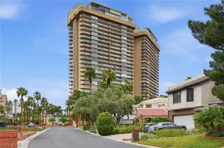 Photo #1: 2771527 Listing 