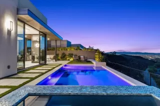 Photo #3: 2771560 Listing 