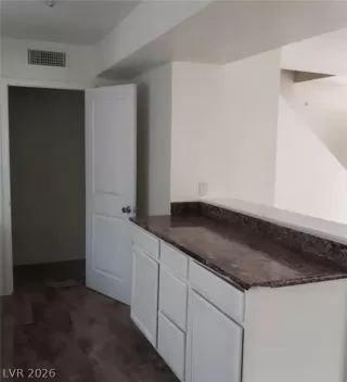 Photo #4: 2771569 Listing 