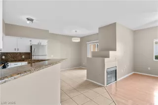 Photo #5: 2771594 Listing