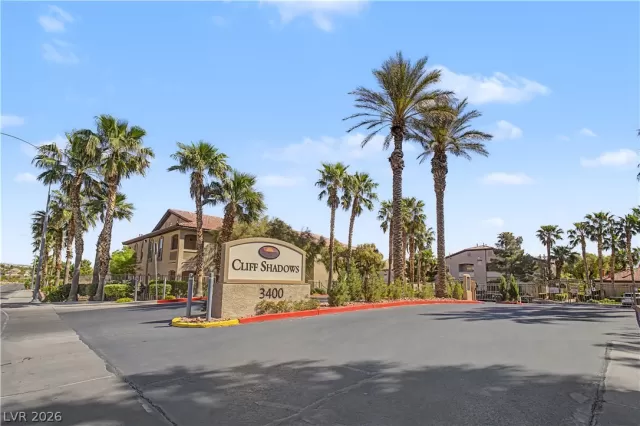 MLS: 2771599 Condo For Sale