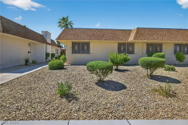 MLS: 2771600 Condo For Sale