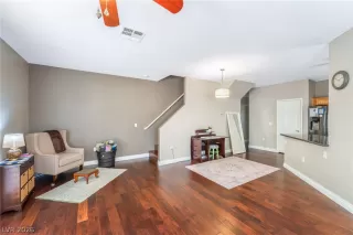 Photo #2: 2771602 Listing