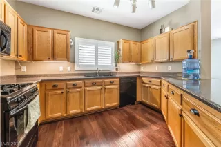 Photo #6: 2771602 Listing