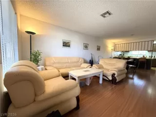 Photo #3: 2771613 Listing 