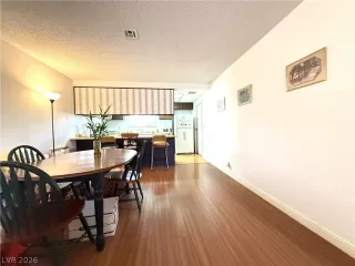 Photo #4: 2771613 Listing 