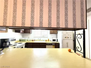 Photo #5: 2771613 Listing 