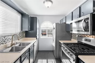 Photo #2: 2771625 Listing